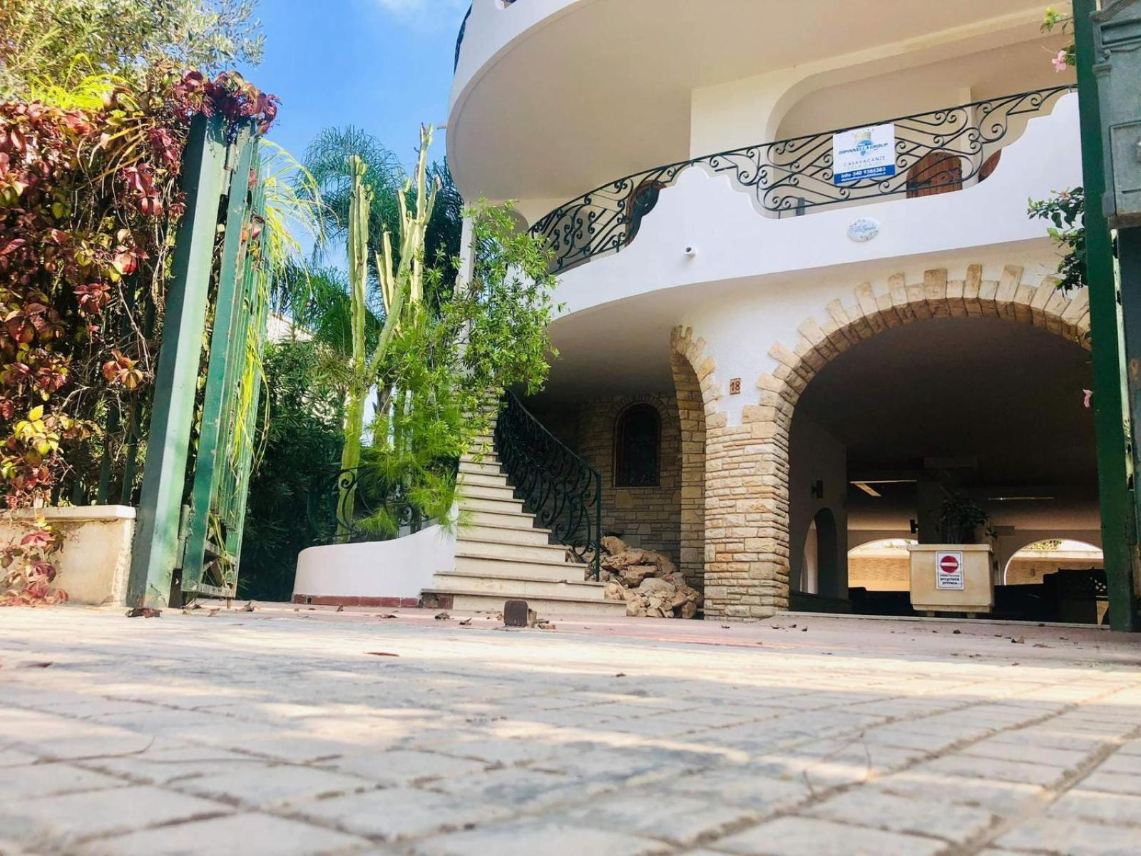 Villa Gaudi Sant Isidoro  Esterno foto